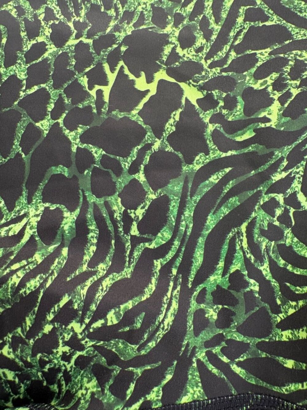 Peachy Athletic NWT Halcyon Bike Crossfit Gym Shorts Green Animal Print Medium - Picture 4 of 10